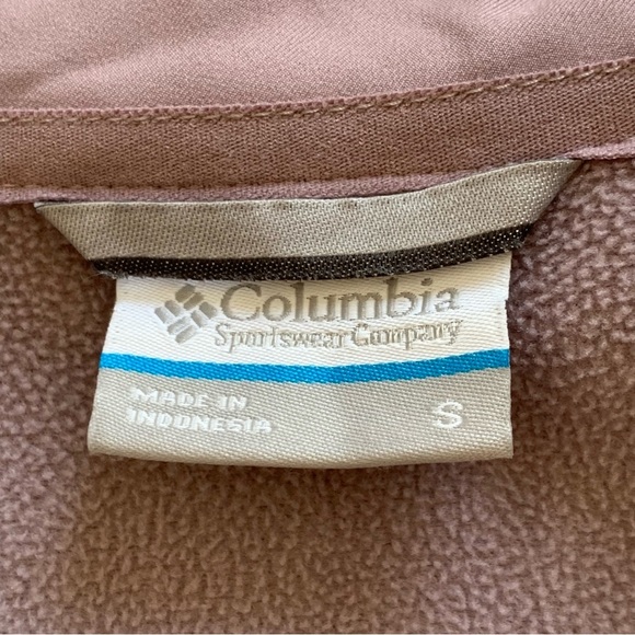 Columbia Women’s Softshell Jacket Small Purple Lilac Full Zip Pockets Gorpcore - Picture 10 of 13